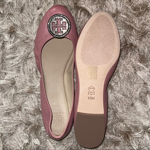 Two pairs of Tory Burch Ballet Flats. Dusted Pink and Cream. - Picture 4 of 10